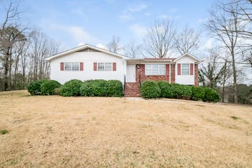 300 Ginger Dr NE Center Point, AL 35215